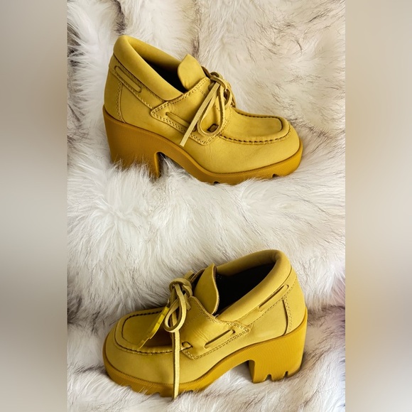 BURBERRY
Nubuck Leather 65mm Loafers
Women’s Size EU 37 - Picture 11 of 12